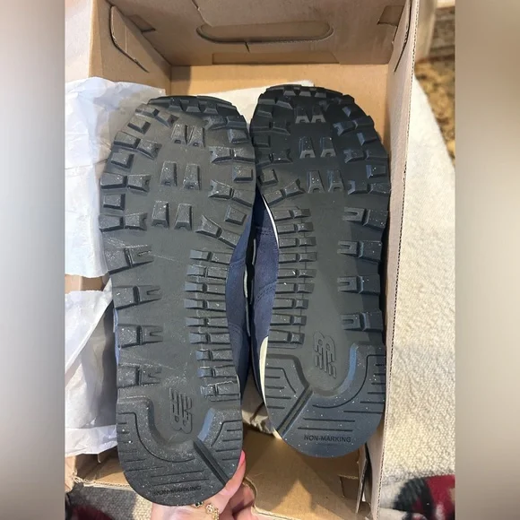 New Balance 574 4.5 Wide NIB - Picture 8 of 10